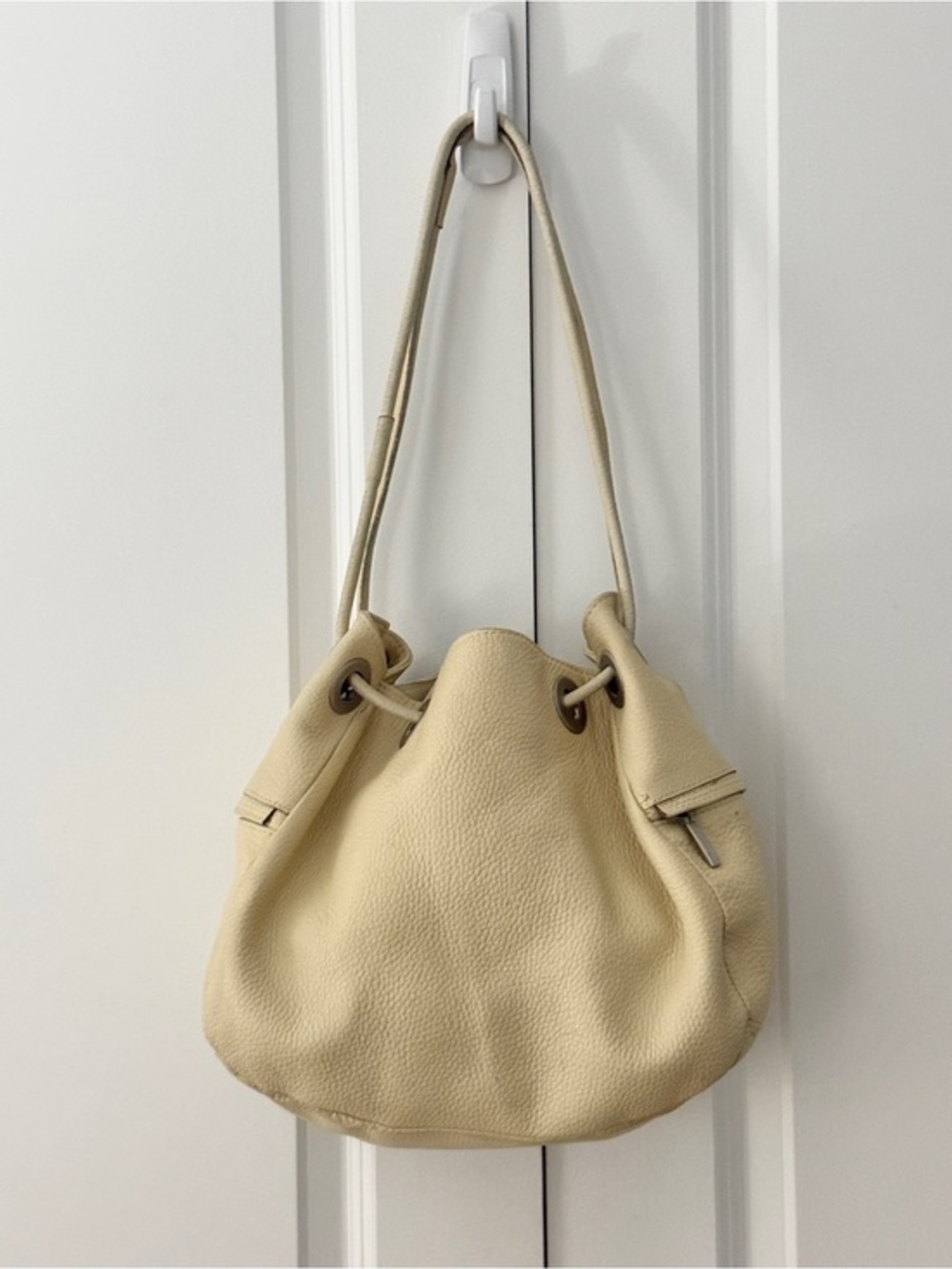 Ombu Cream Leather Bucket Bag Slouchy Minimalist Drawstring Shoulder Purse Boho